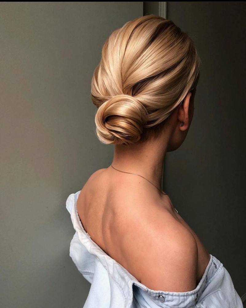 Новогодние прически 2027 – модные идеи, стили, тренды