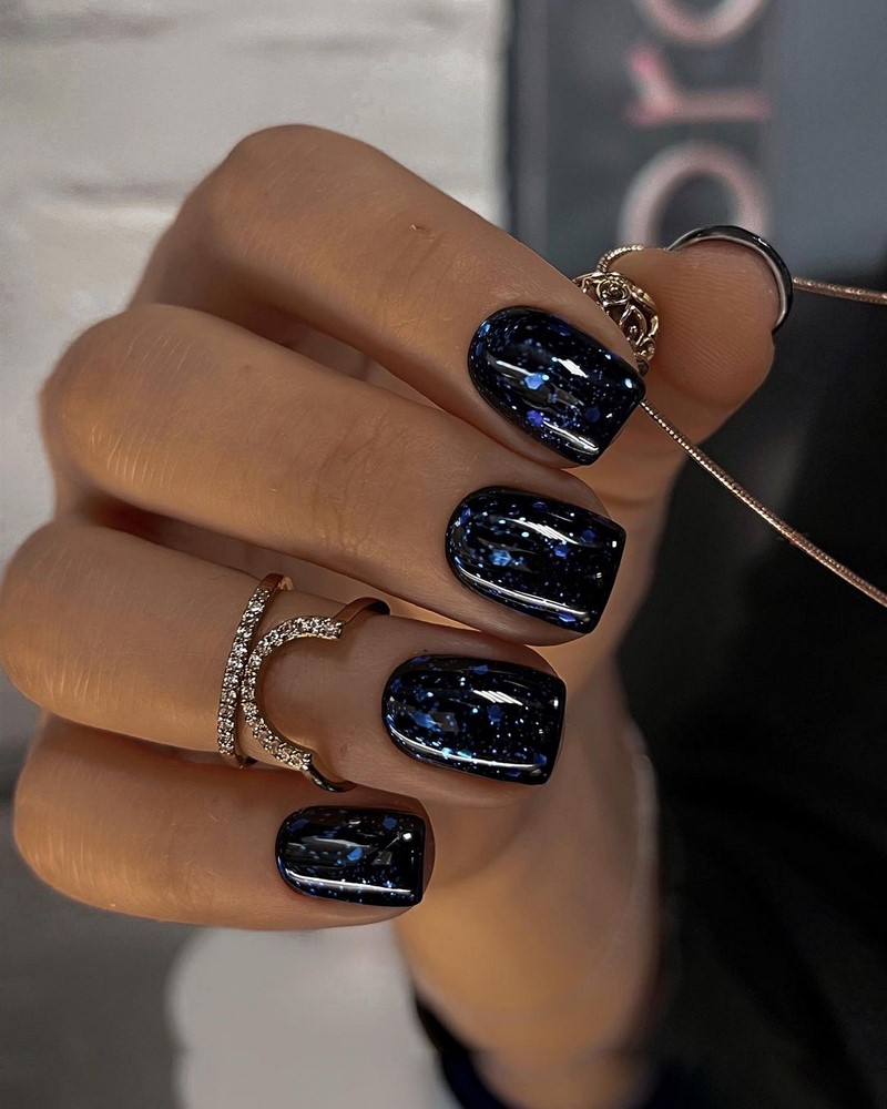 Роскошный новогодний маникюр 2027 года: фото, идеи маникюра на Новый год