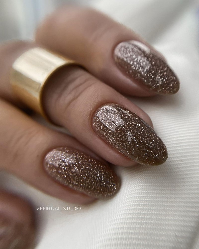 Роскошный новогодний маникюр 2027 года: фото, идеи маникюра на Новый год