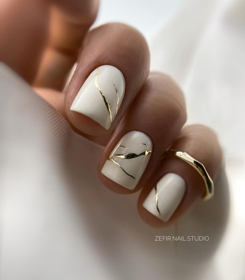 Роскошный новогодний маникюр 2027 года: фото, идеи маникюра на Новый год