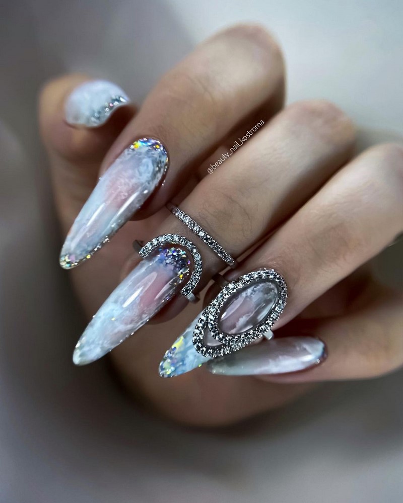 Роскошный новогодний маникюр 2027 года: фото, идеи маникюра на Новый год