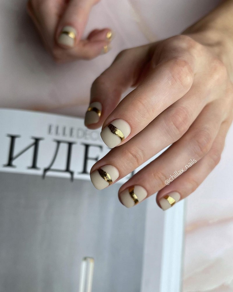 Роскошный новогодний маникюр 2027 года: фото, идеи маникюра на Новый год