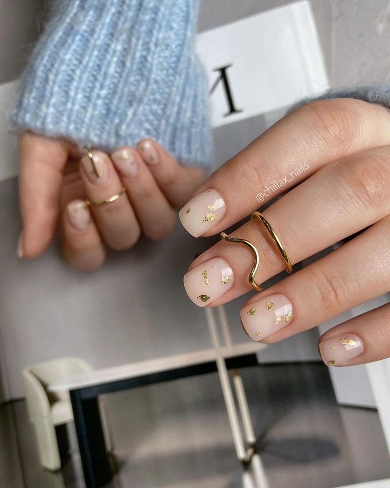 Роскошный новогодний маникюр 2027 года: фото, идеи маникюра на Новый год