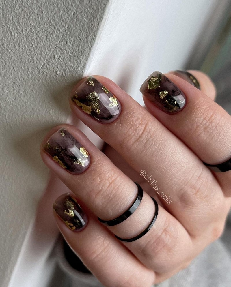 Роскошный новогодний маникюр 2027 года: фото, идеи маникюра на Новый год