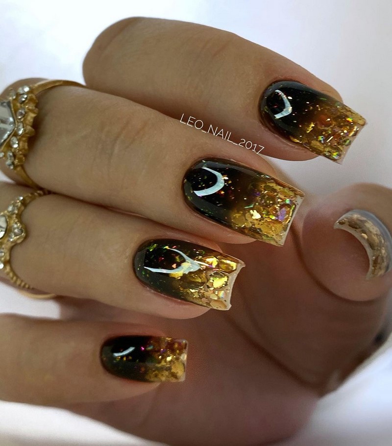 Роскошный новогодний маникюр 2027 года: фото, идеи маникюра на Новый год