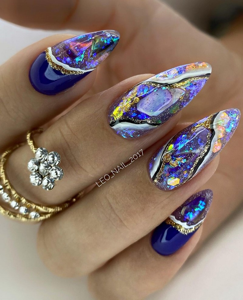 Роскошный новогодний маникюр 2027 года: фото, идеи маникюра на Новый год