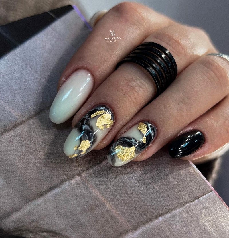 Роскошный новогодний маникюр 2027 года: фото, идеи маникюра на Новый год