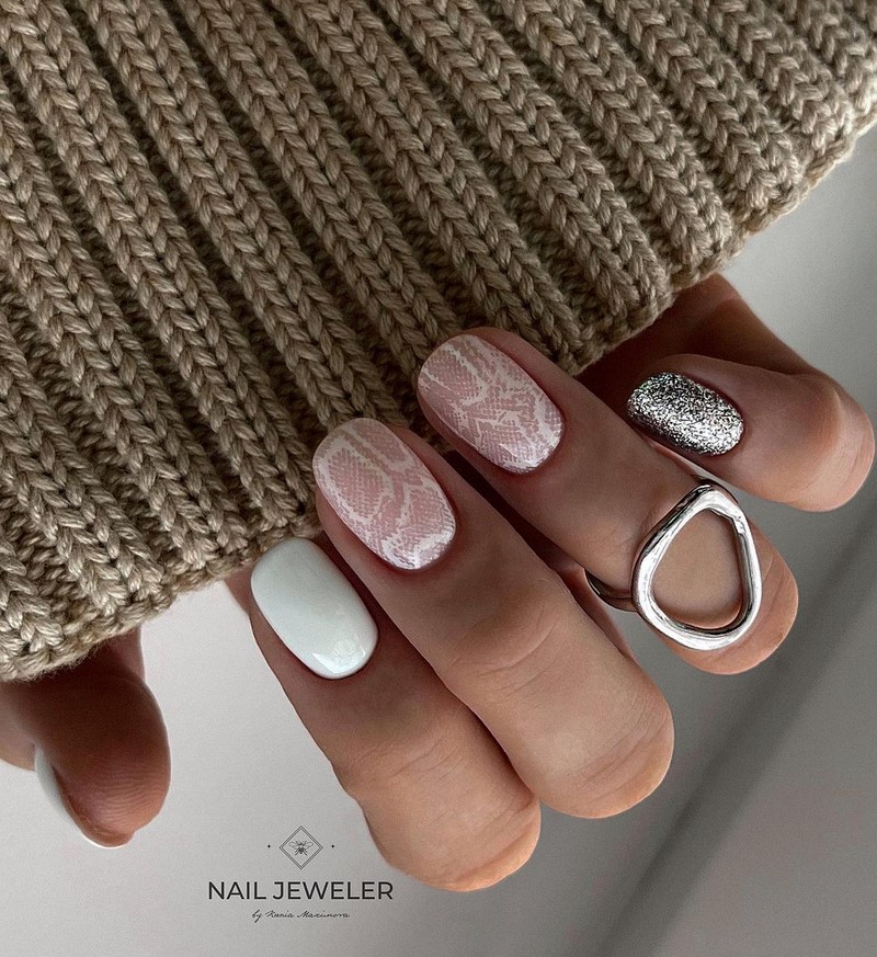 Роскошный новогодний маникюр 2027 года: фото, идеи маникюра на Новый год