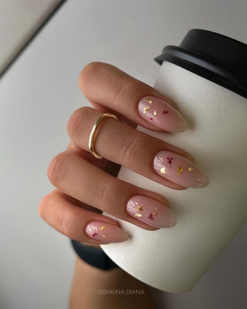 Роскошный новогодний маникюр 2027 года: фото, идеи маникюра на Новый год