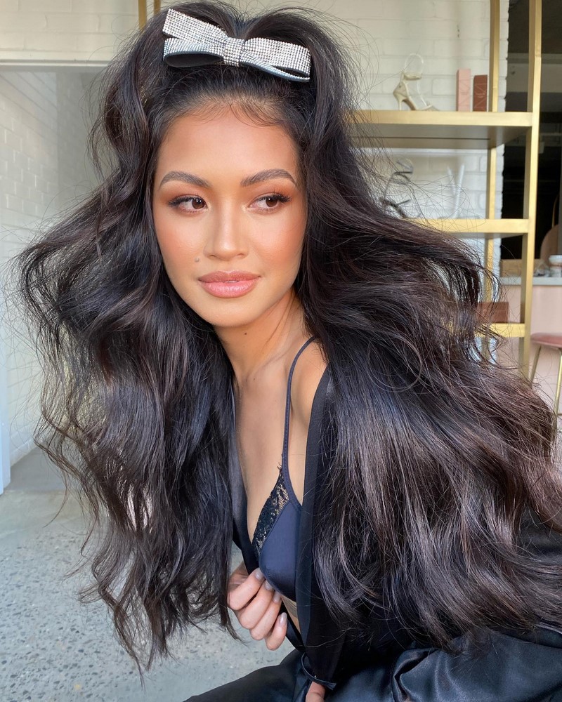 Новогодние прически 2027 – модные идеи, стили, тренды