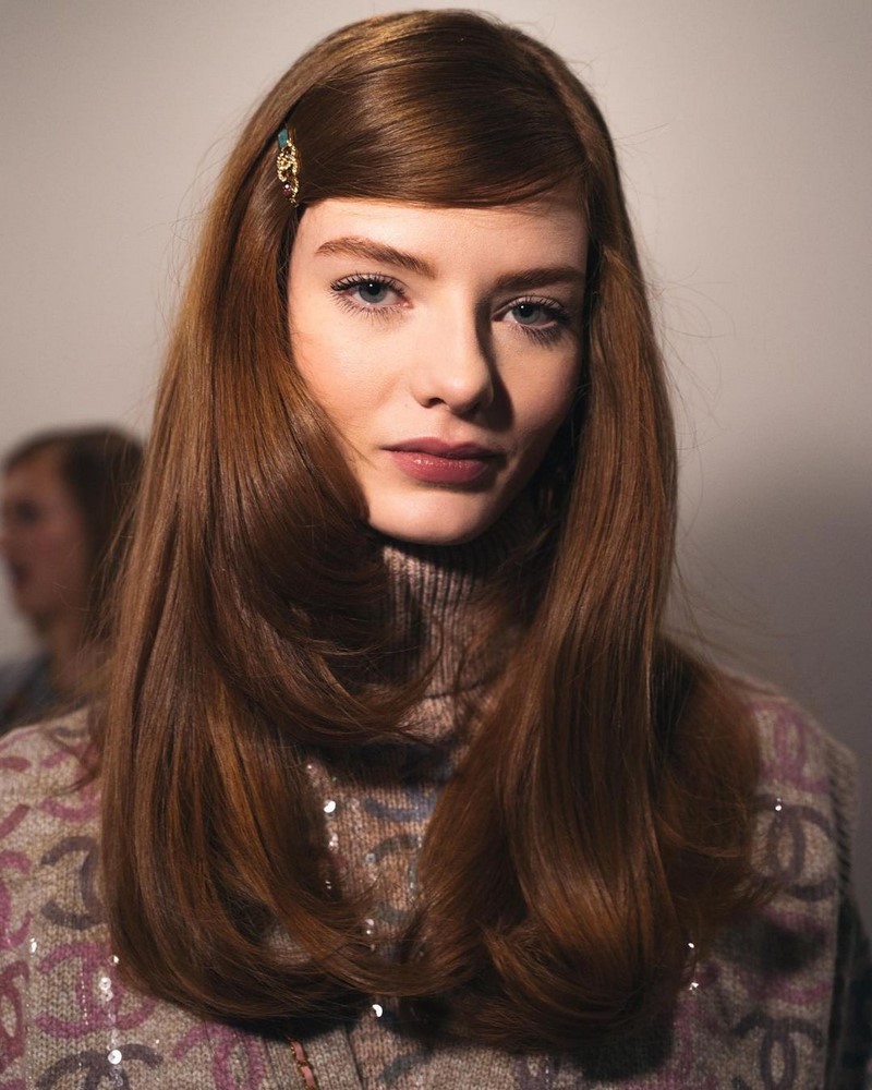 Новогодние прически 2027 – модные идеи, стили, тренды