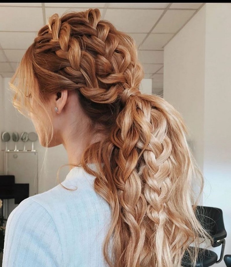 Новогодние прически 2027 – модные идеи, стили, тренды