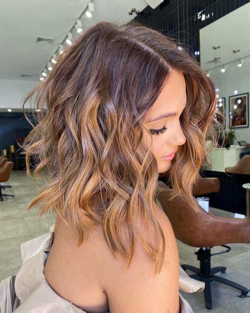 Новогодние прически 2027 – модные идеи, стили, тренды