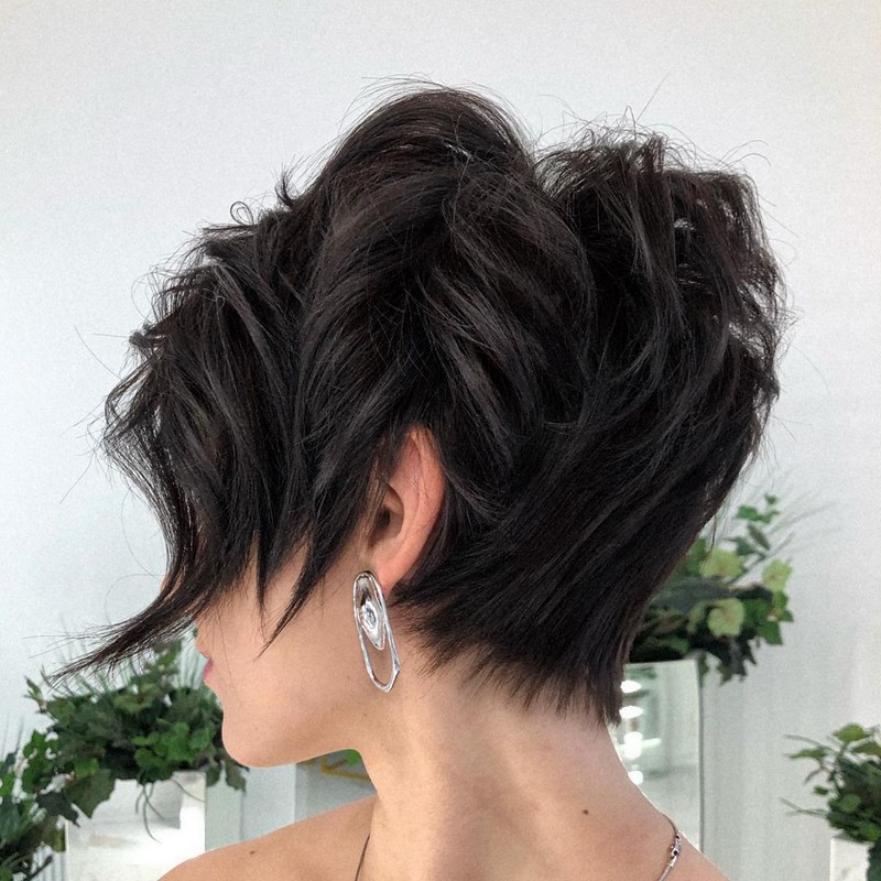 Новогодние прически 2027 – модные идеи, стили, тренды