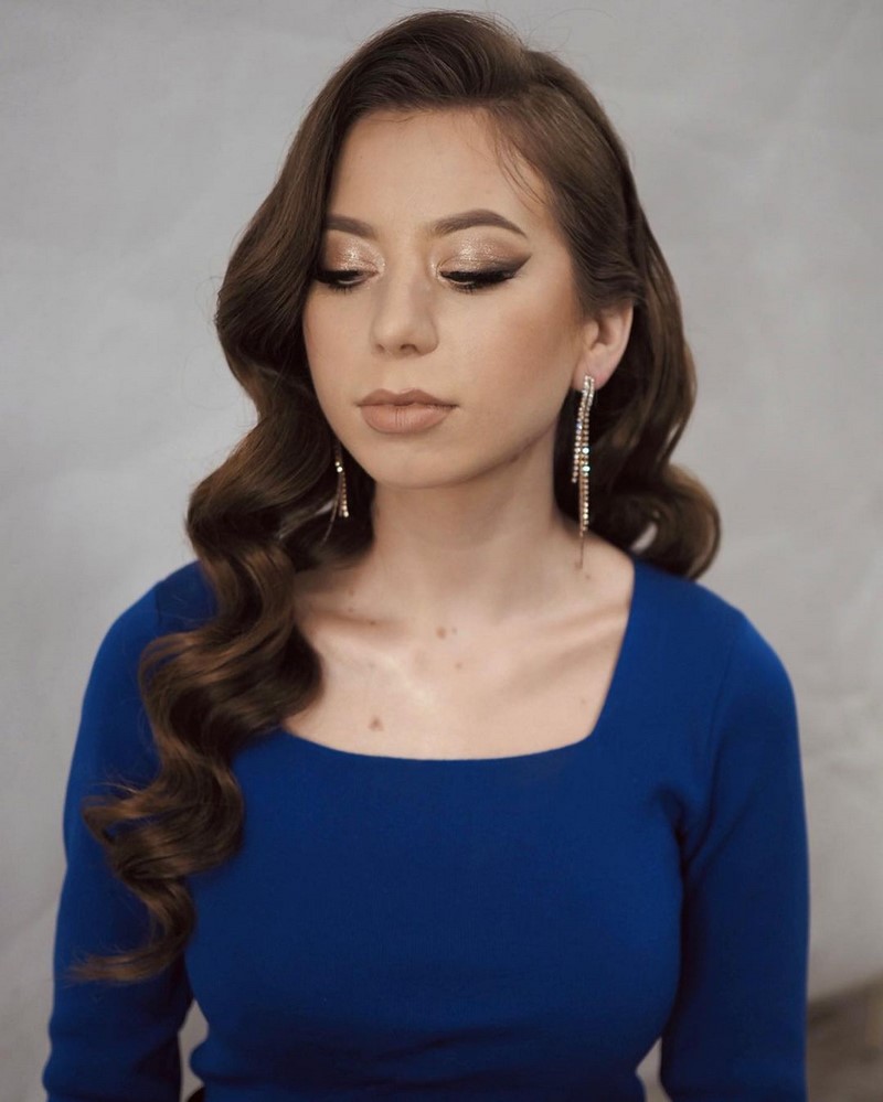 Новогодние прически 2027 – модные идеи, стили, тренды