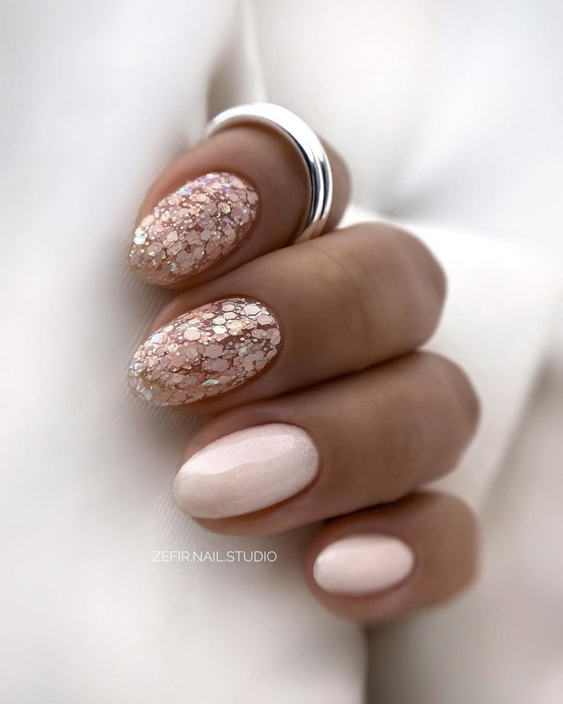 Новогодний маникюр 2027: креативные идеи нейл-дизайна