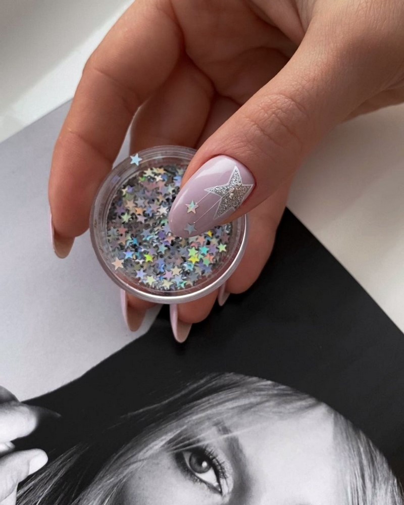 Новогодний маникюр 2027: креативные идеи нейл-дизайна