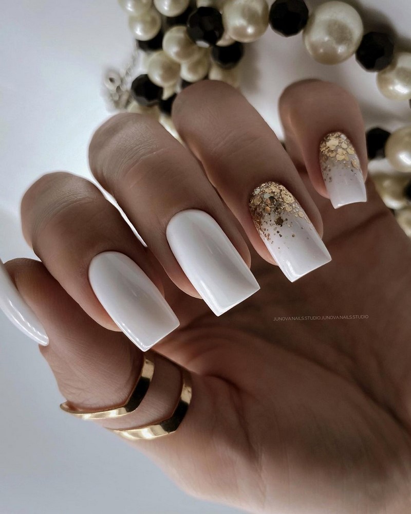 Новогодний маникюр 2027: креативные идеи нейл-дизайна