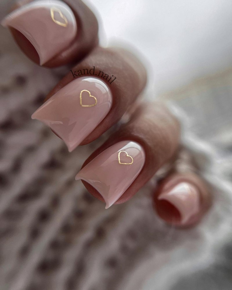 Новогодний маникюр 2027: креативные идеи нейл-дизайна