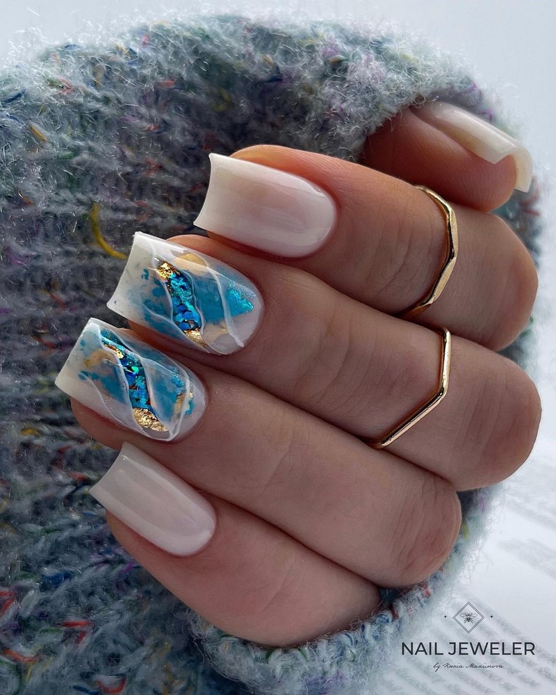 Новогодний маникюр 2027: креативные идеи нейл-дизайна