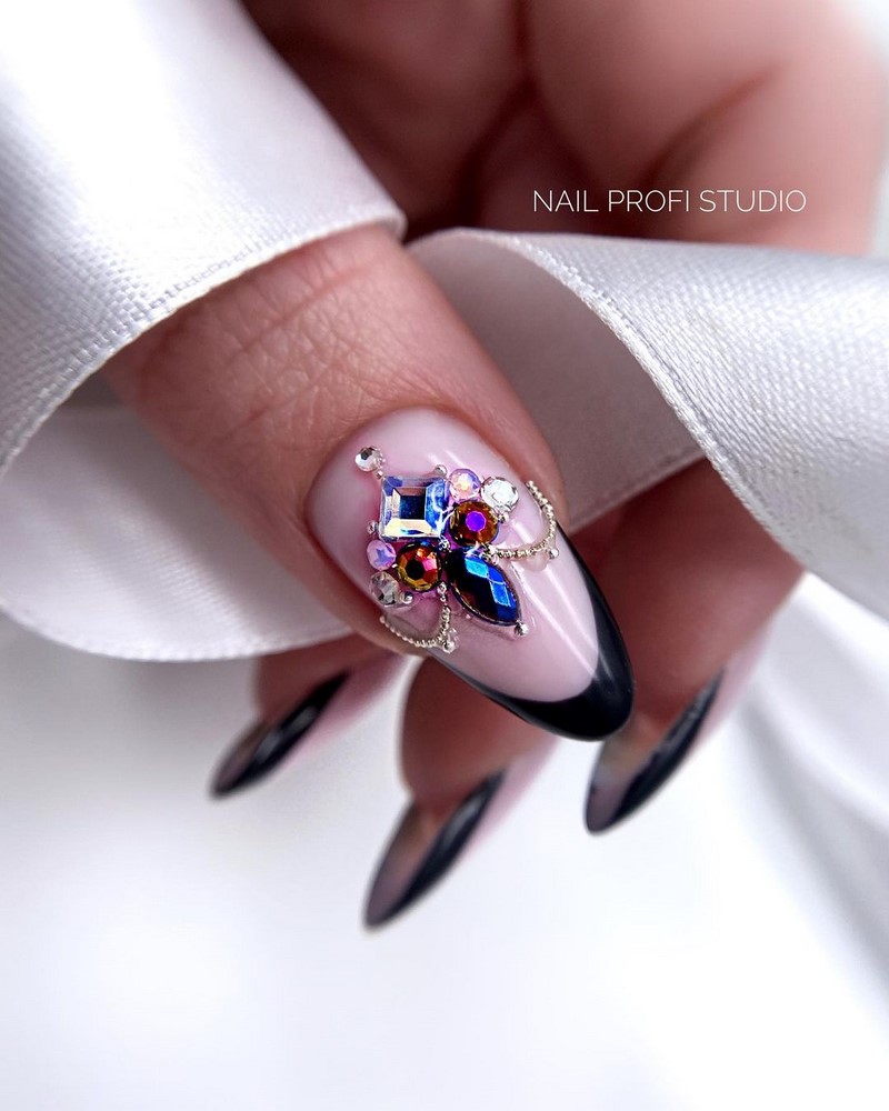 Новогодний маникюр 2027: креативные идеи нейл-дизайна