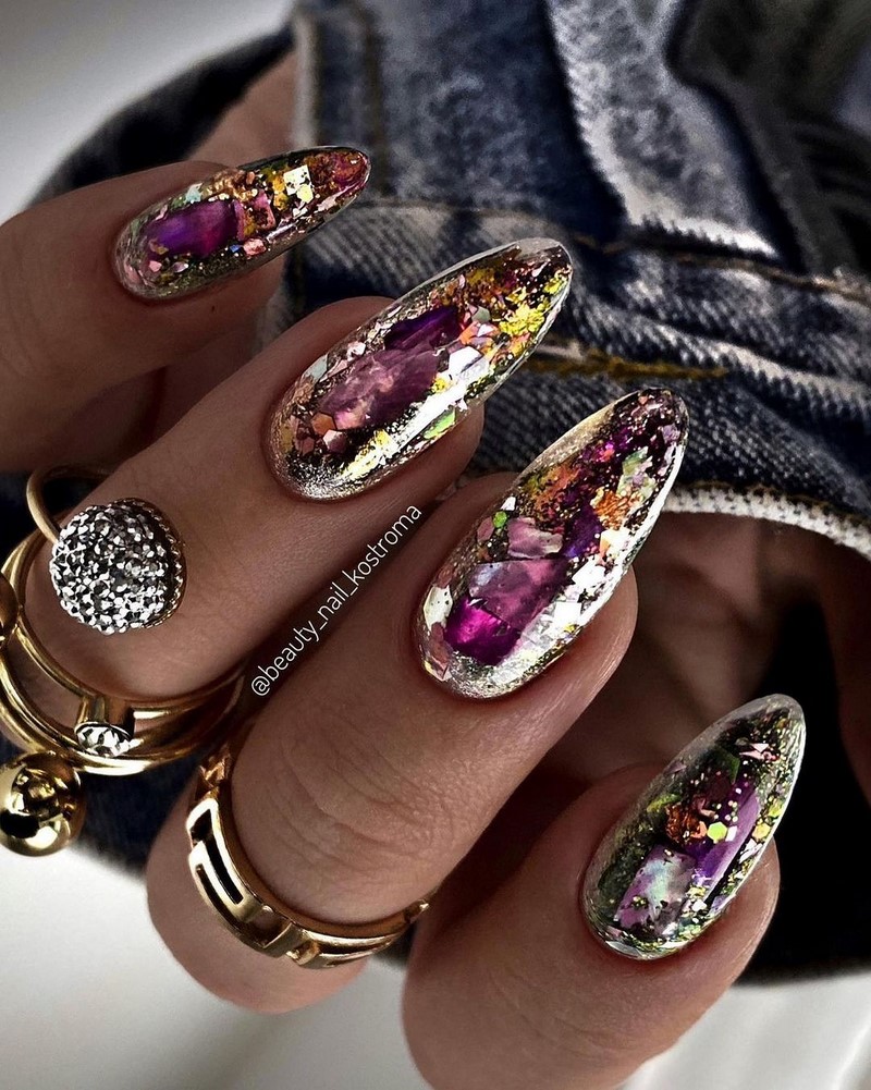 Новогодний маникюр 2027: креативные идеи нейл-дизайна