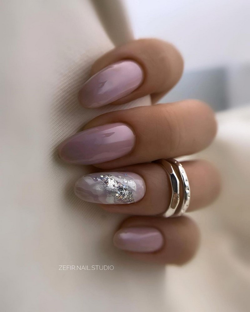 Новогодний маникюр 2027: креативные идеи нейл-дизайна