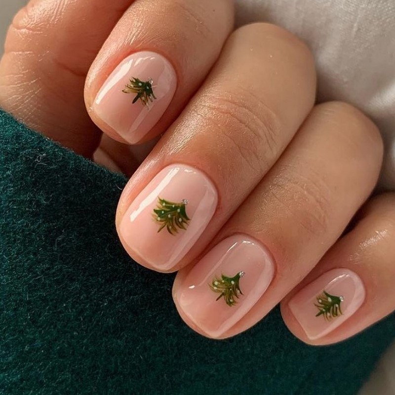 Зимний маникюр с рисунком 2026-2027: креативные тенденции зимнего нейл-арта