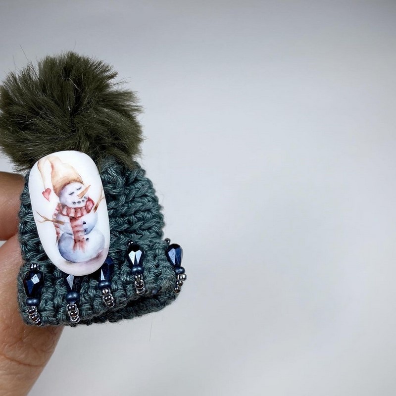 Зимний маникюр с рисунком 2026-2027: креативные тенденции зимнего нейл-арта