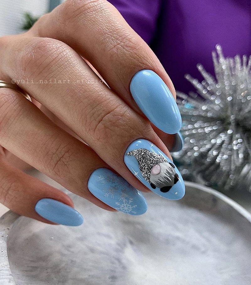 Зимний маникюр с рисунком 2026-2027: креативные тенденции зимнего нейл-арта