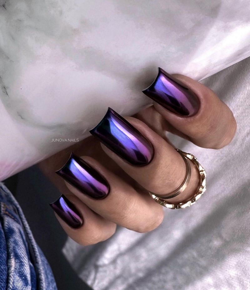 Модный новогодний маникюр 2027 – тренды дизайна на фото