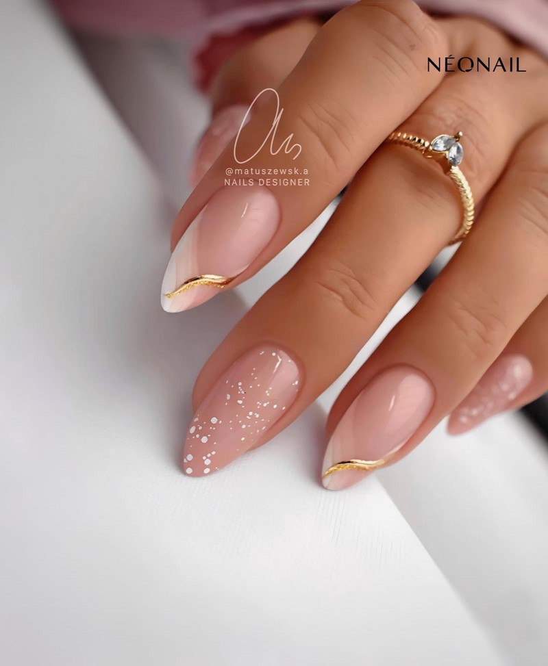 Модный новогодний маникюр 2027 – тренды дизайна на фото