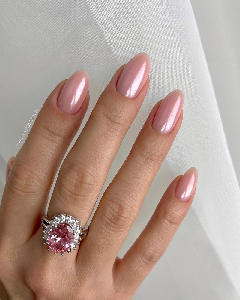 Модный новогодний маникюр 2027 – тренды дизайна на фото