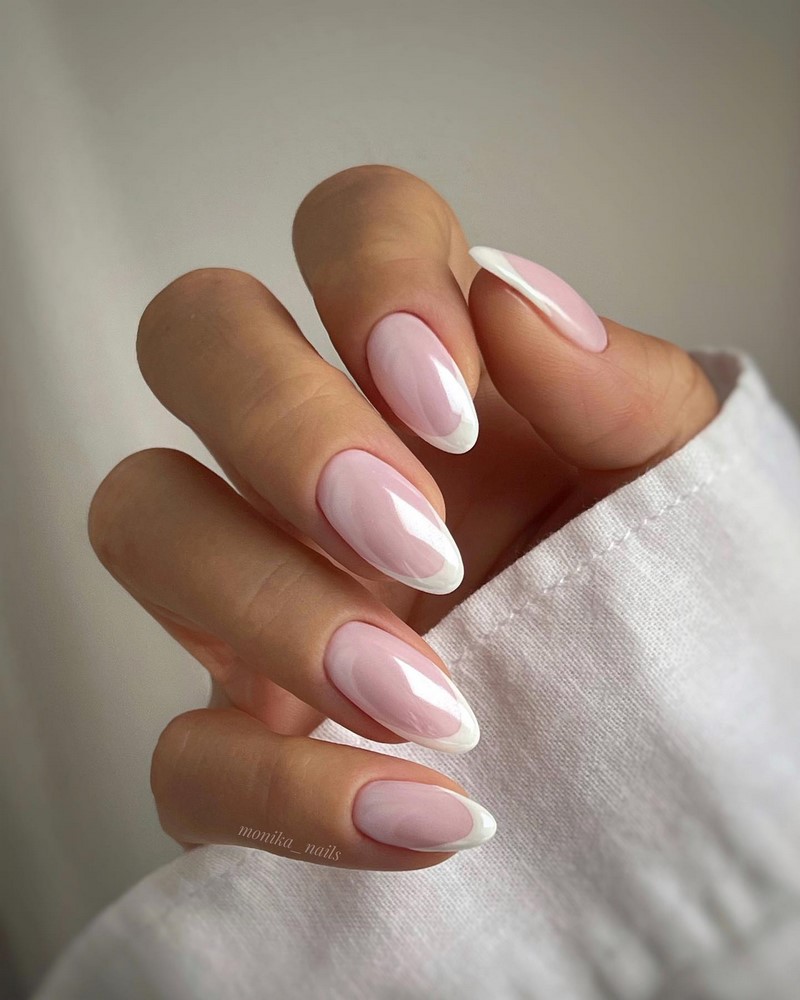 Модный новогодний маникюр 2027 – тренды дизайна на фото