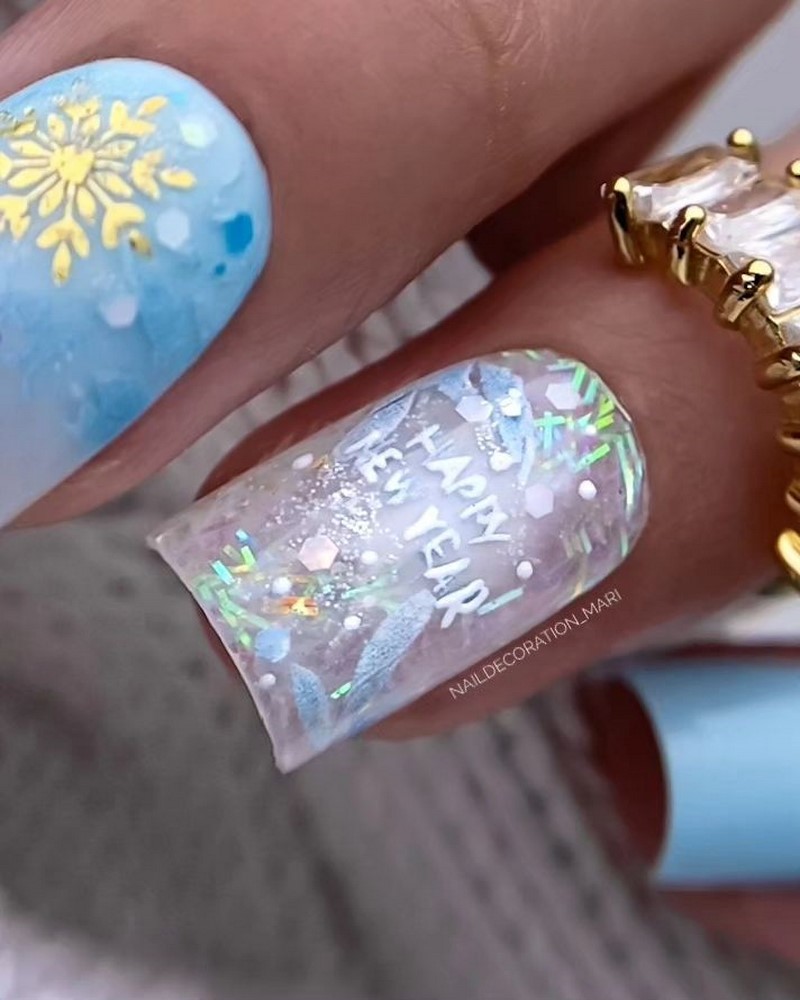 Модный новогодний маникюр 2027 – тренды дизайна на фото