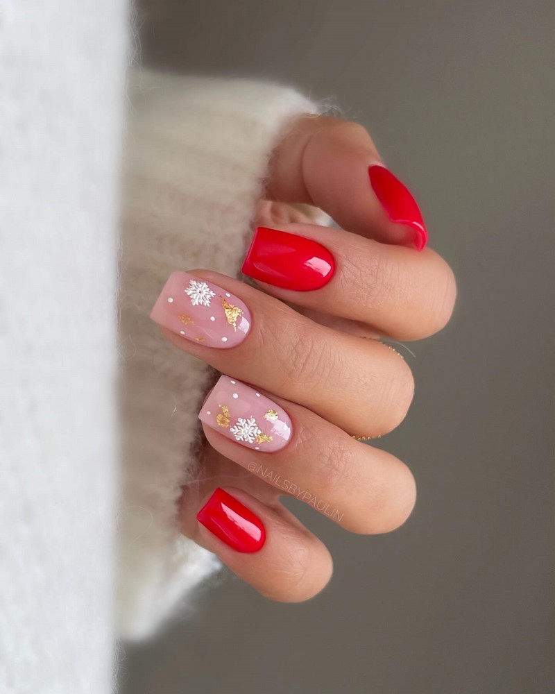 Модный новогодний маникюр 2027 – тренды дизайна на фото