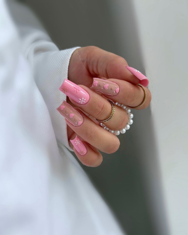 Модный новогодний маникюр 2027 – тренды дизайна на фото