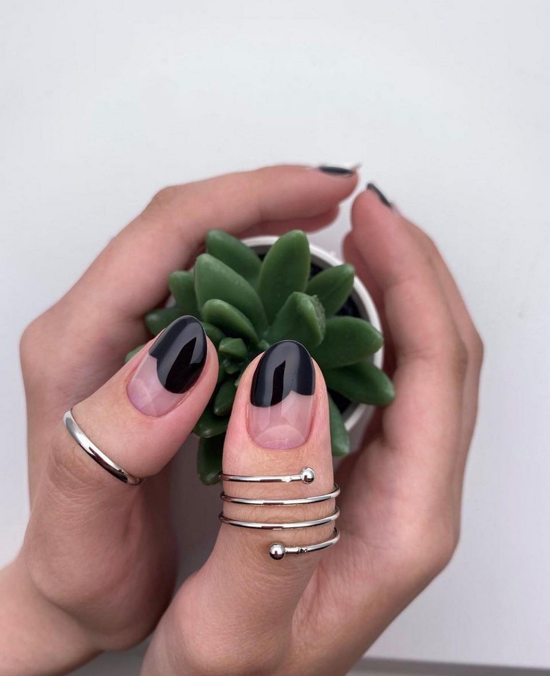 Модный маникюр 2026 — фото, новинки, лучшие идеи и тренды