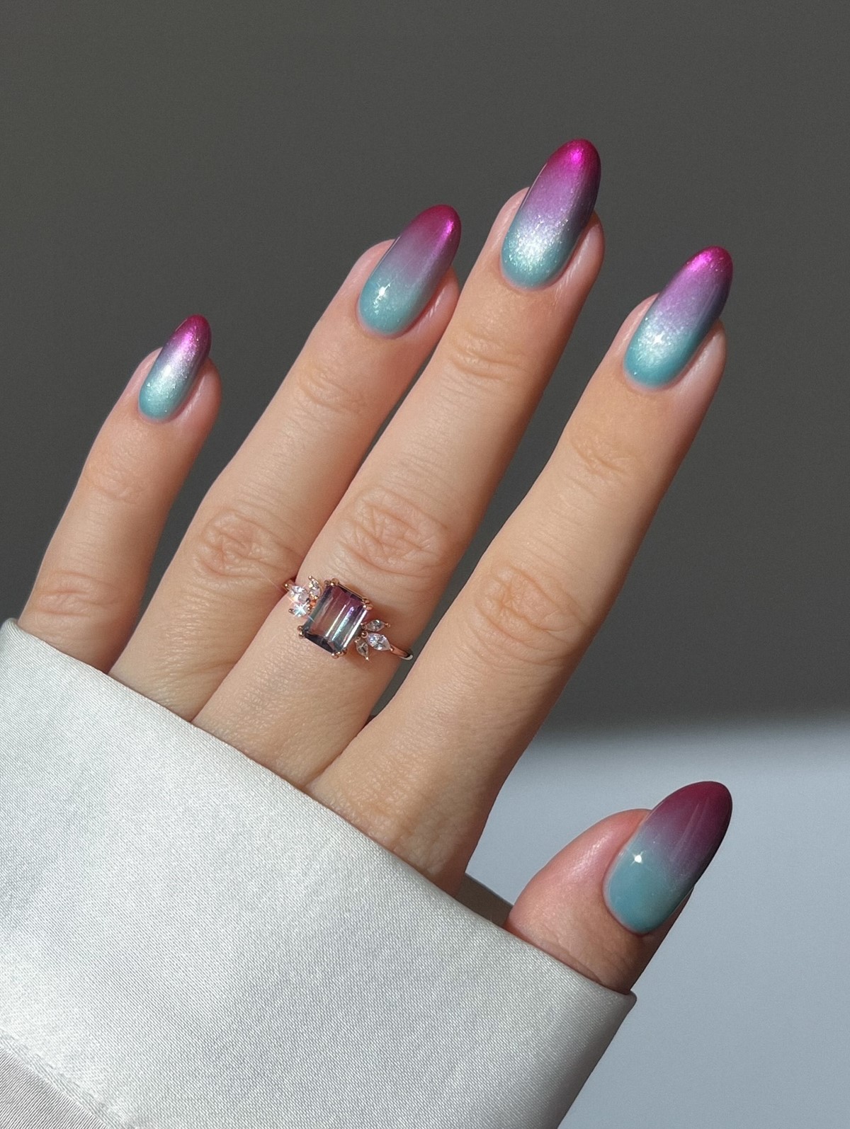 Новинки летнего маникюра на август 2026: 8 топовых идей