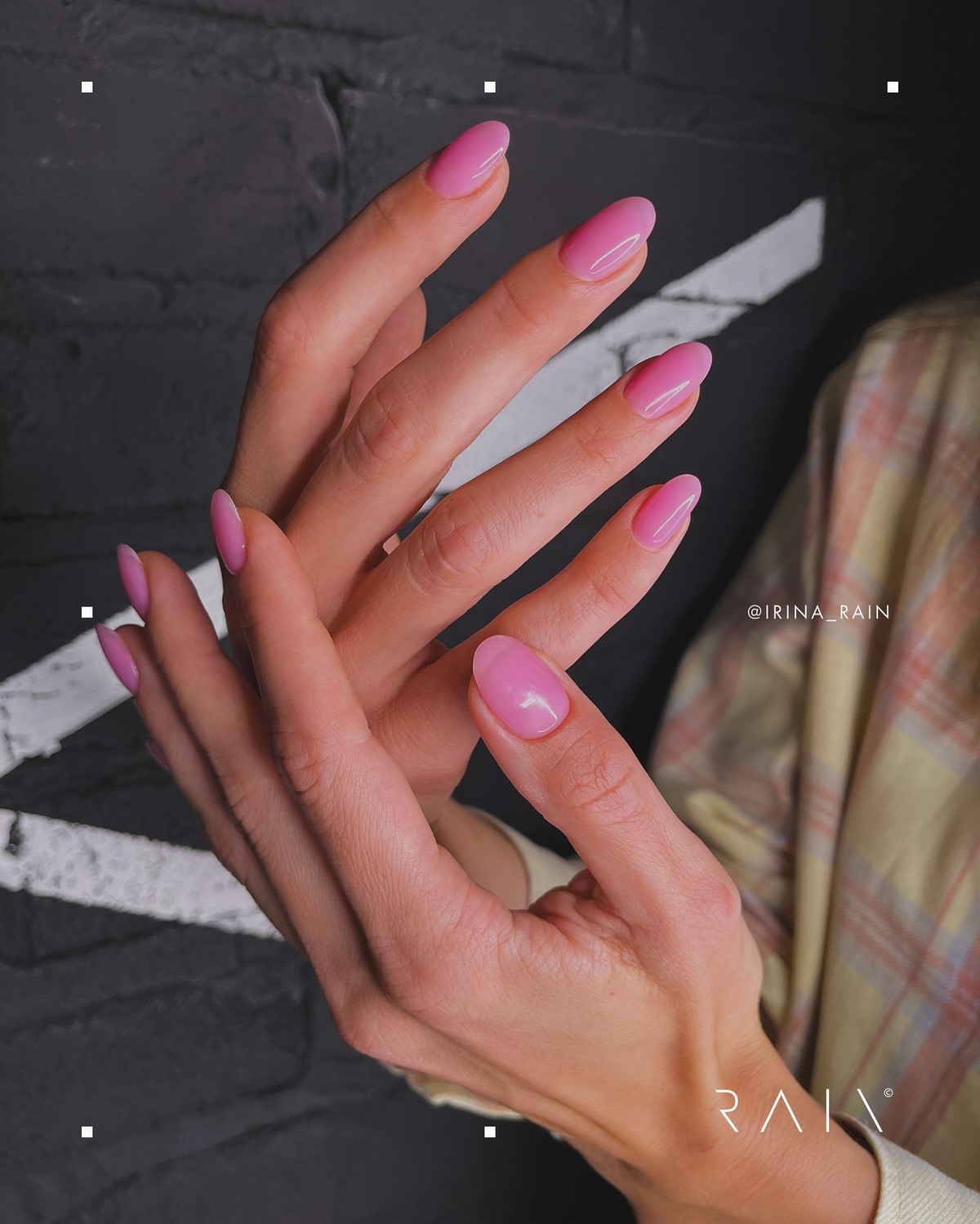 Новинки летнего маникюра на август 2026: 8 топовых идей