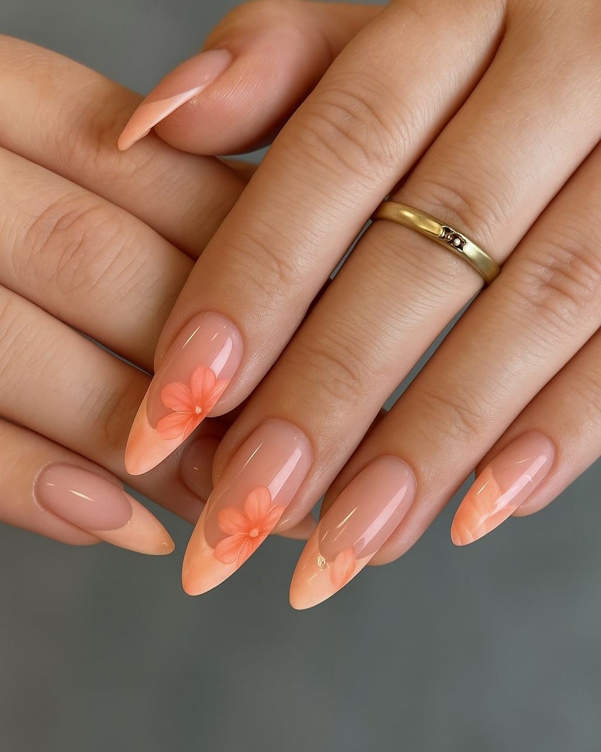 Новинки летнего маникюра на август 2026: 8 топовых идей