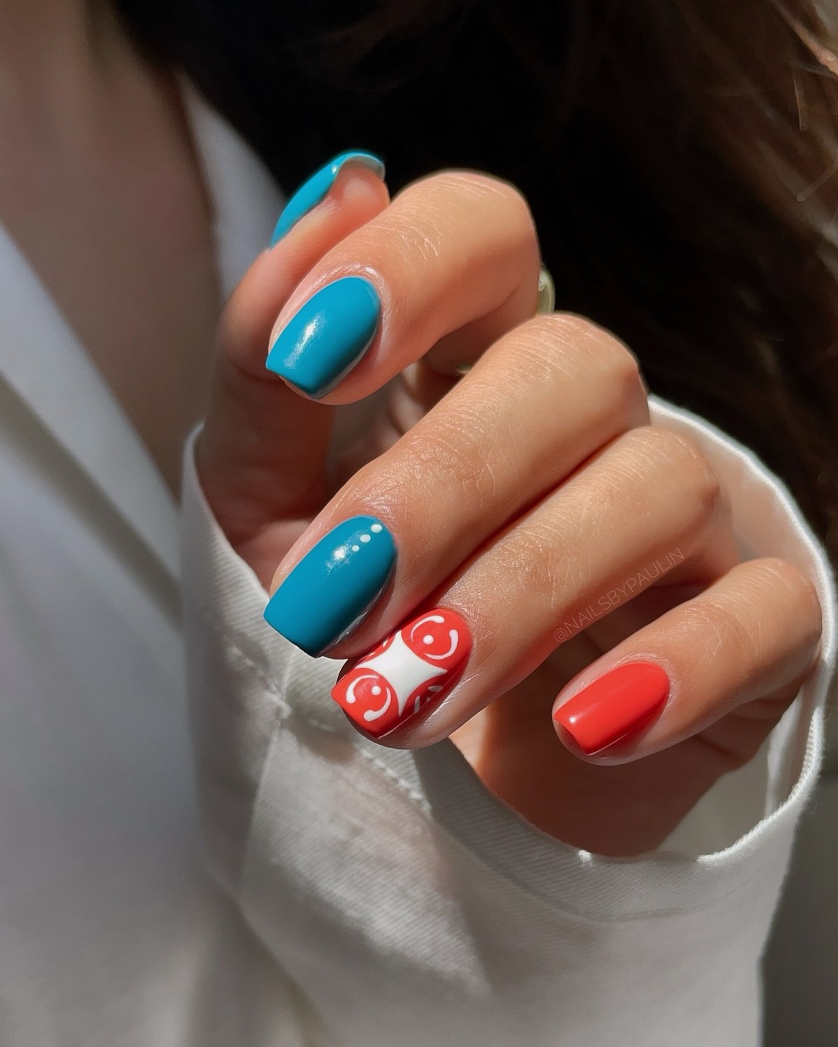 Новинки летнего маникюра на август 2026: 8 топовых идей