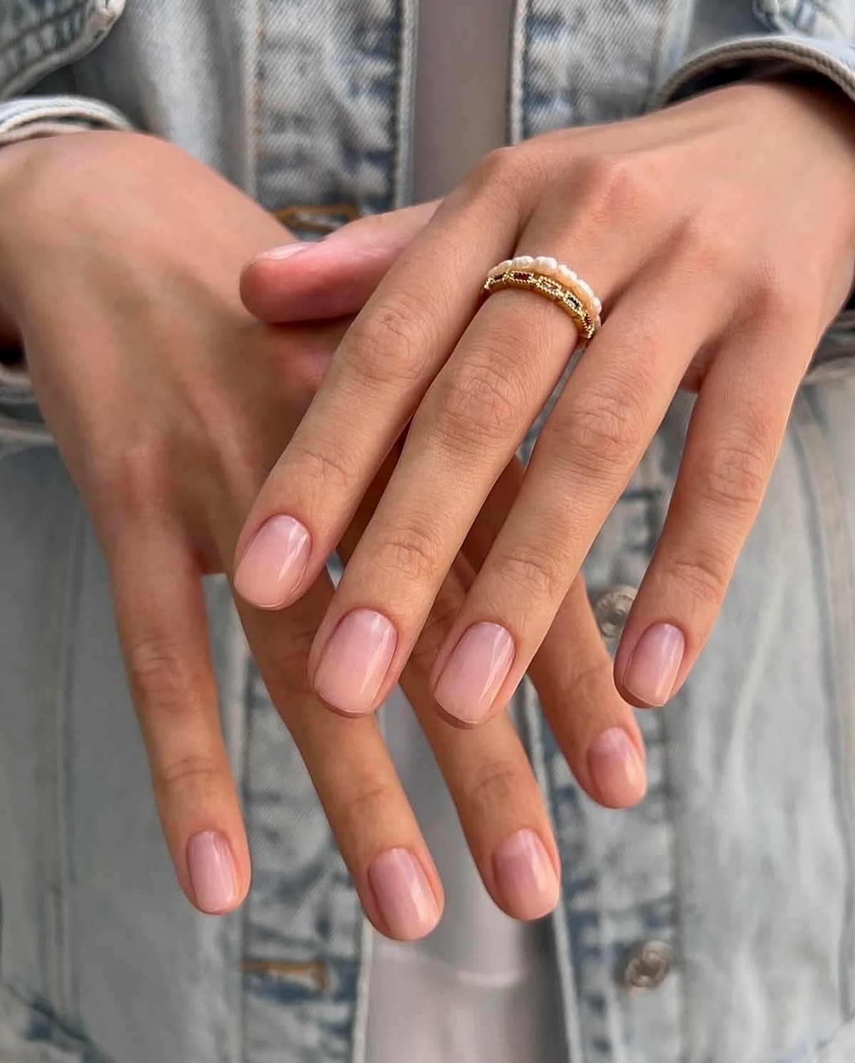 Новинки летнего маникюра на август 2026: 8 топовых идей