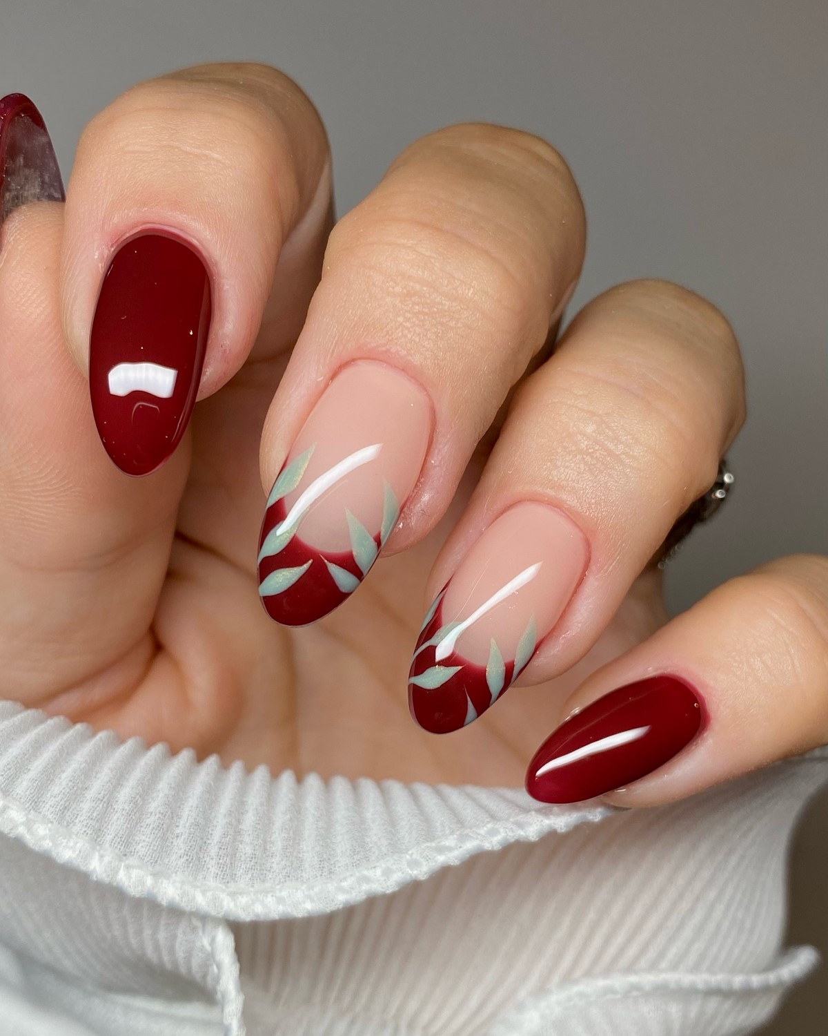 Какой маникюр будет в тренде осенью 2026 года