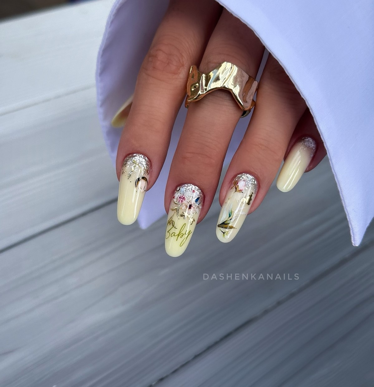 Какой маникюр будет в тренде осенью 2026 года