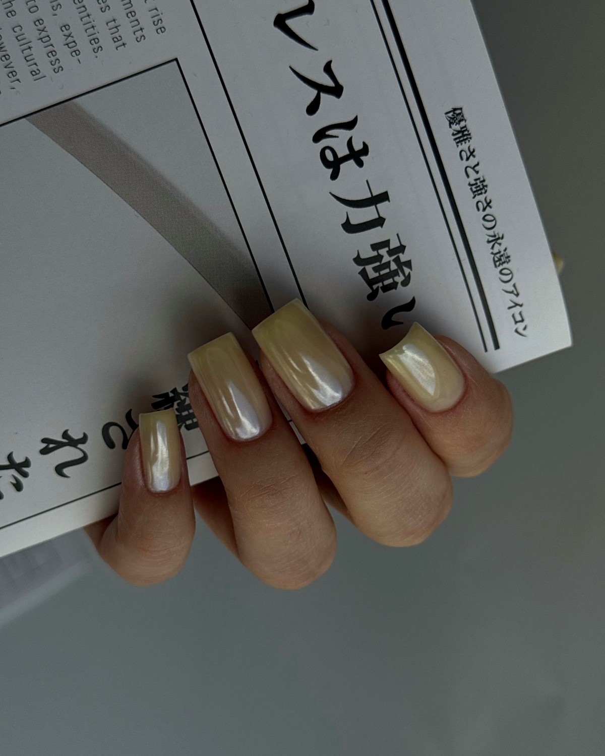 Какой маникюр будет в тренде осенью 2026 года