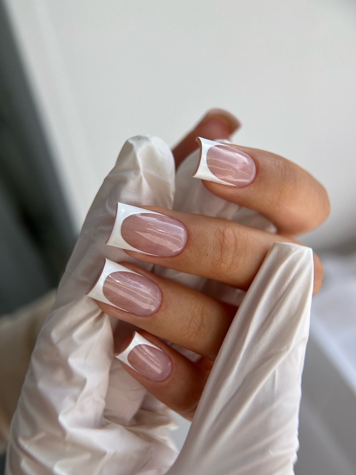 Какой маникюр будет в тренде осенью 2026 года