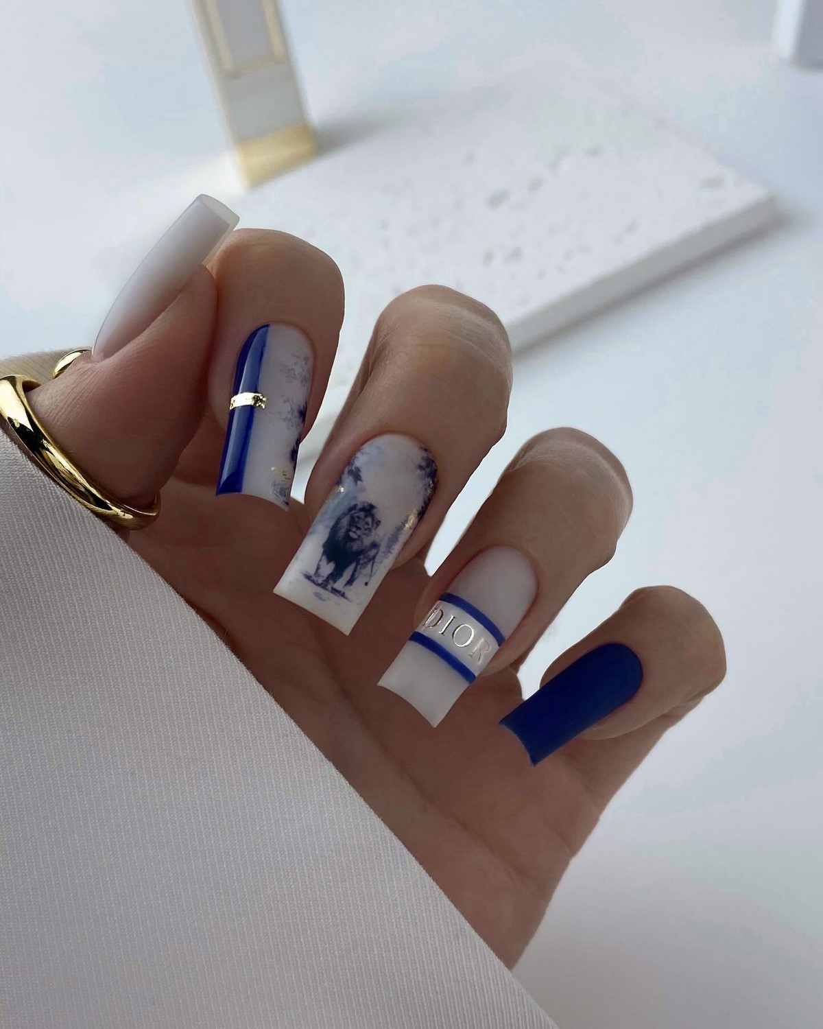 Какой маникюр будет в тренде осенью 2026 года