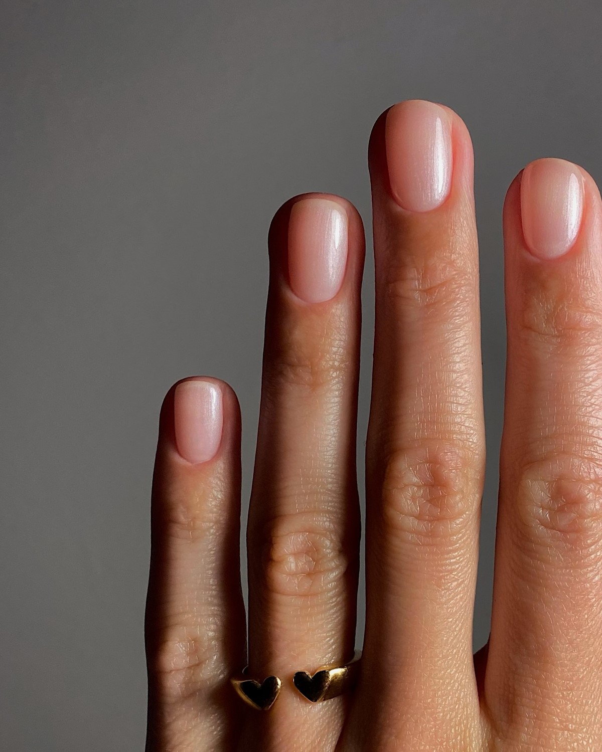 Какой маникюр будет в тренде осенью 2026 года