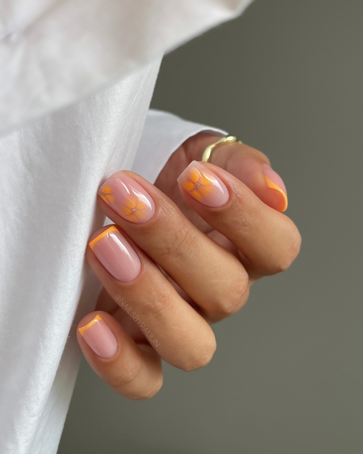 Какой маникюр будет в тренде осенью 2026 года